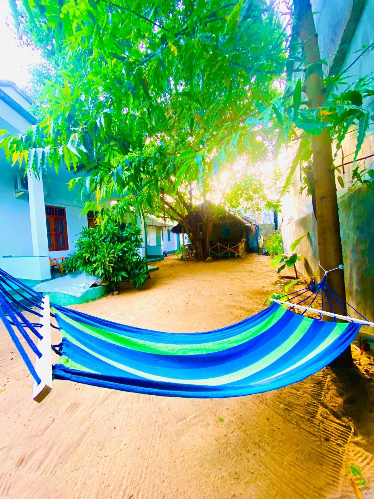 Marina Way Hotel Baía de Arugam Exterior foto